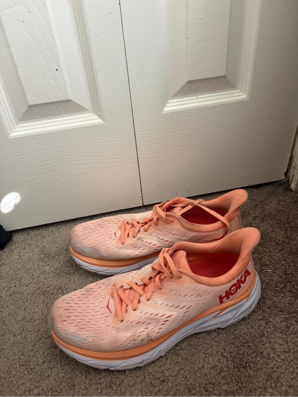 Hoka Women's Peach/Coral Clifton 9 Running Shoes